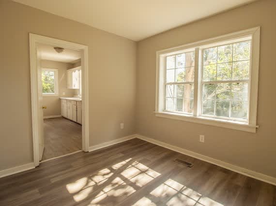 373 Belcher Drive – photo 4