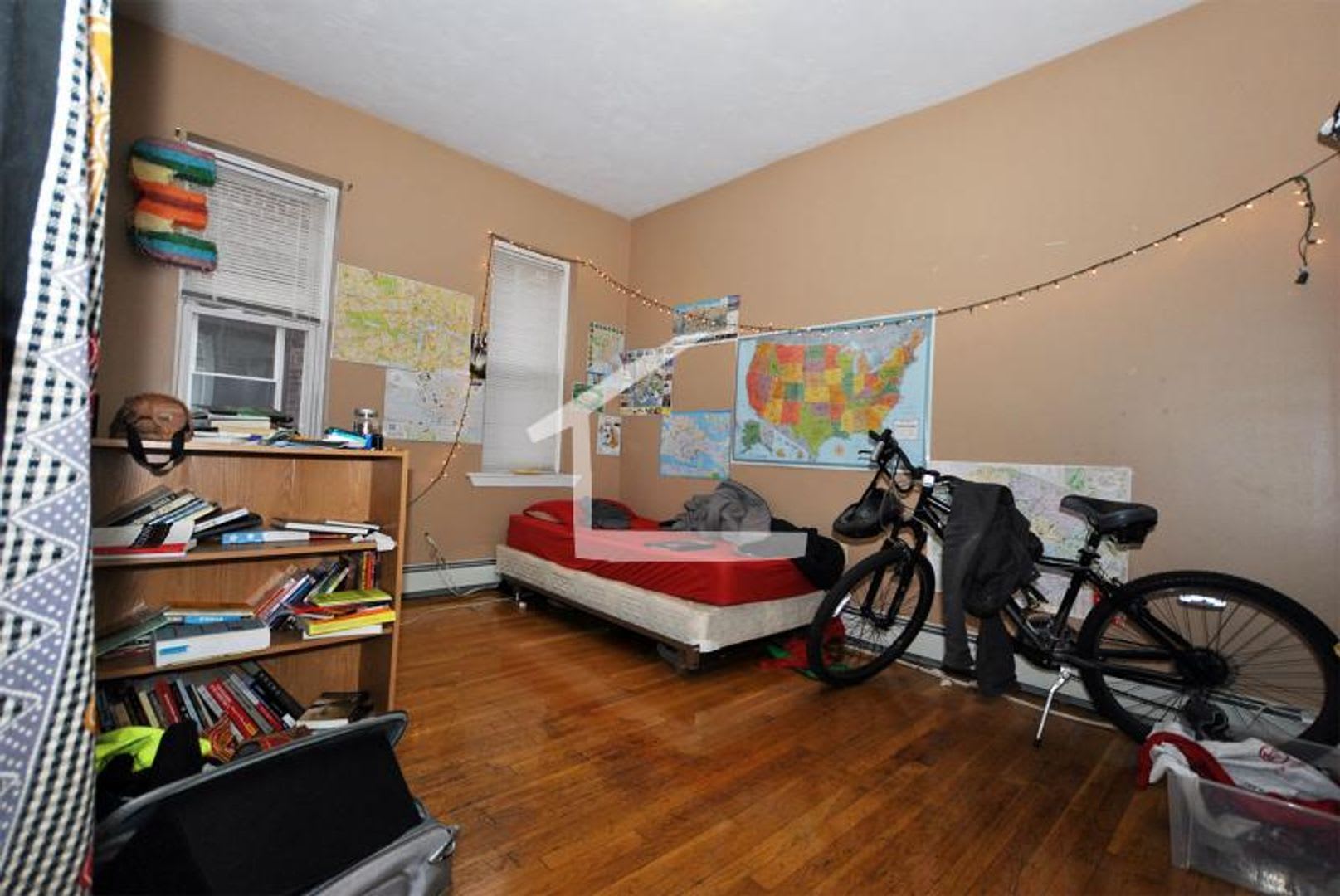 Nicely renovated 4 bed near the Green Line and BC for the upcoming school year! – photo 5