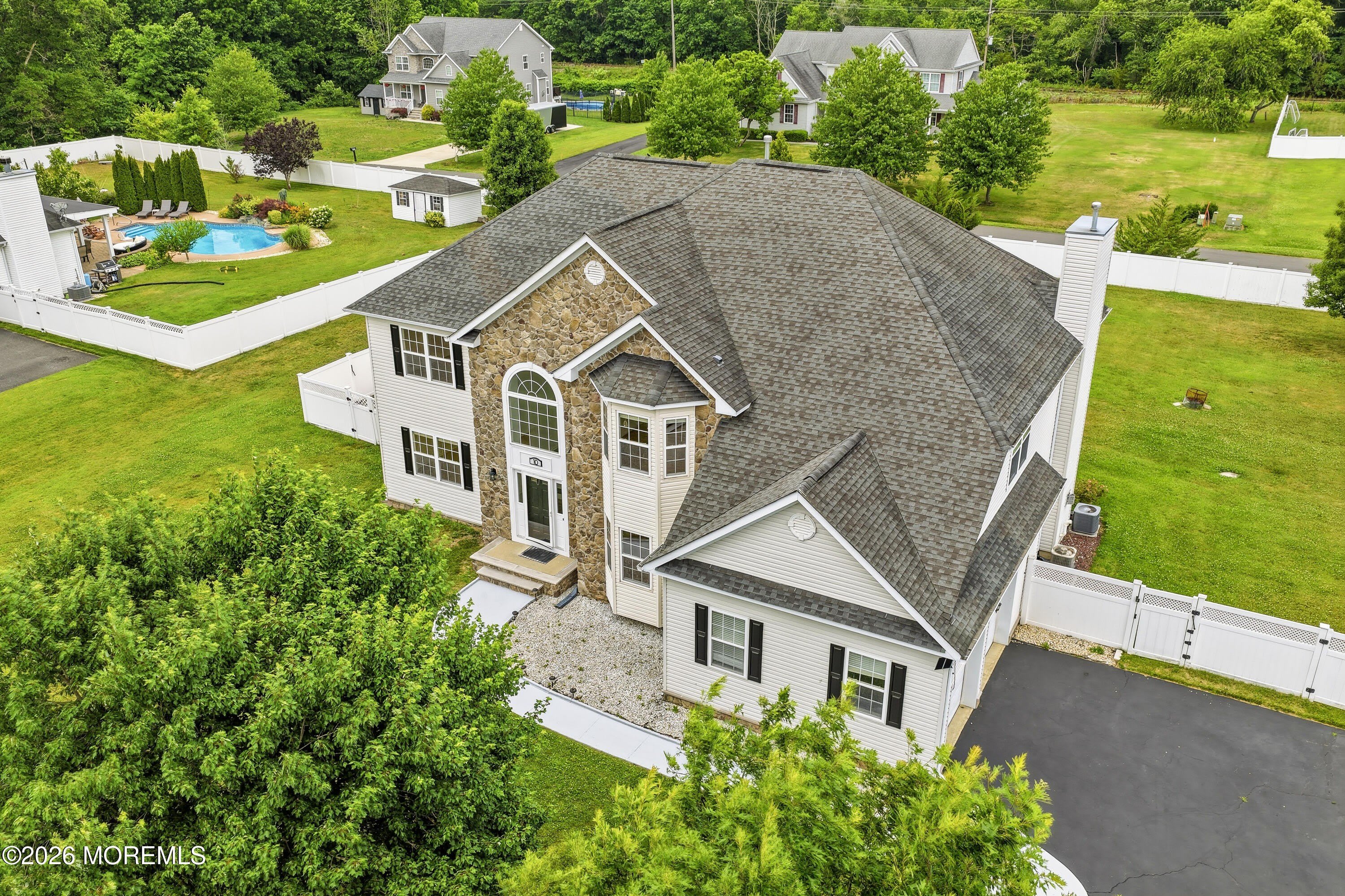 10 Etty Drive – photo 3