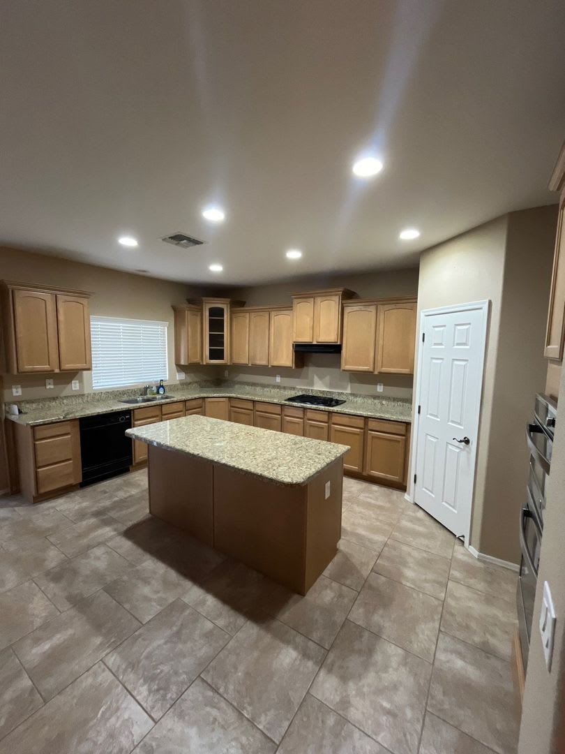 SPACIOUS and awesome home! Excellent floorplan! – photo 2