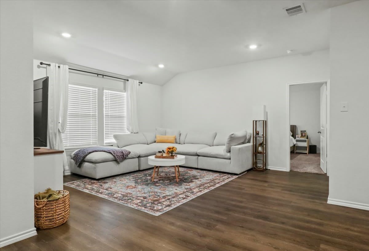 804 Roland Drive – photo 5