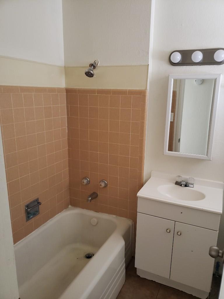 13961 S Berwick Ave – photo 4