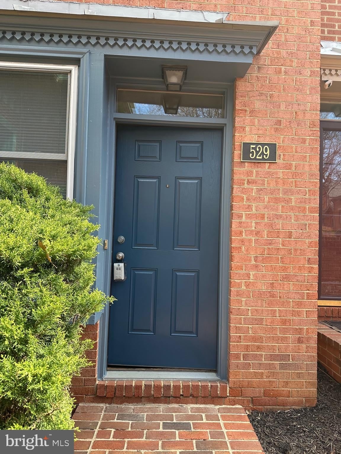 529 COLECROFT Court – photo 1