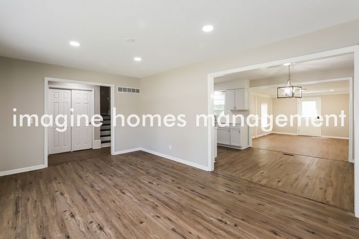 411 Stuart Street – photo 3