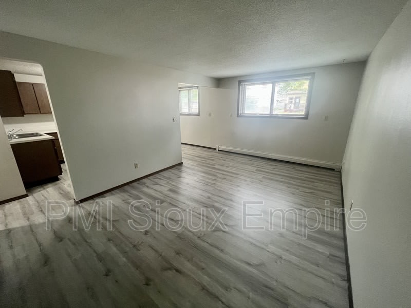 116 S Garfield ave – photo 2