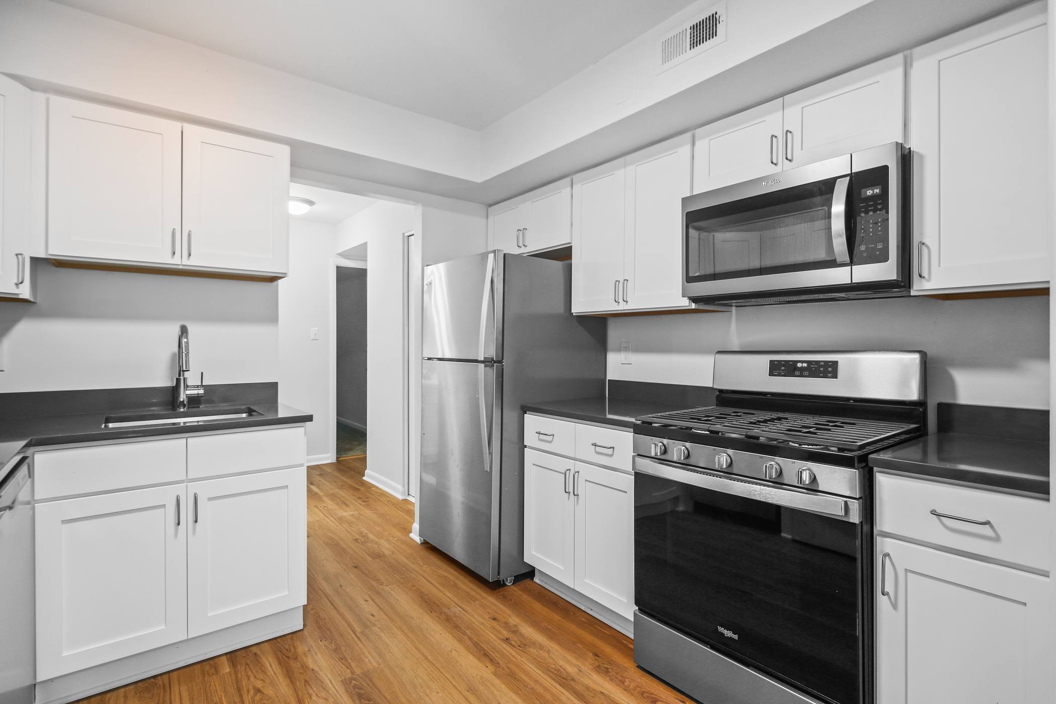 Fairway Apartments – photo 2