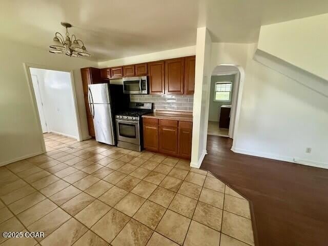 2631 E Vandalia Street – photo 4
