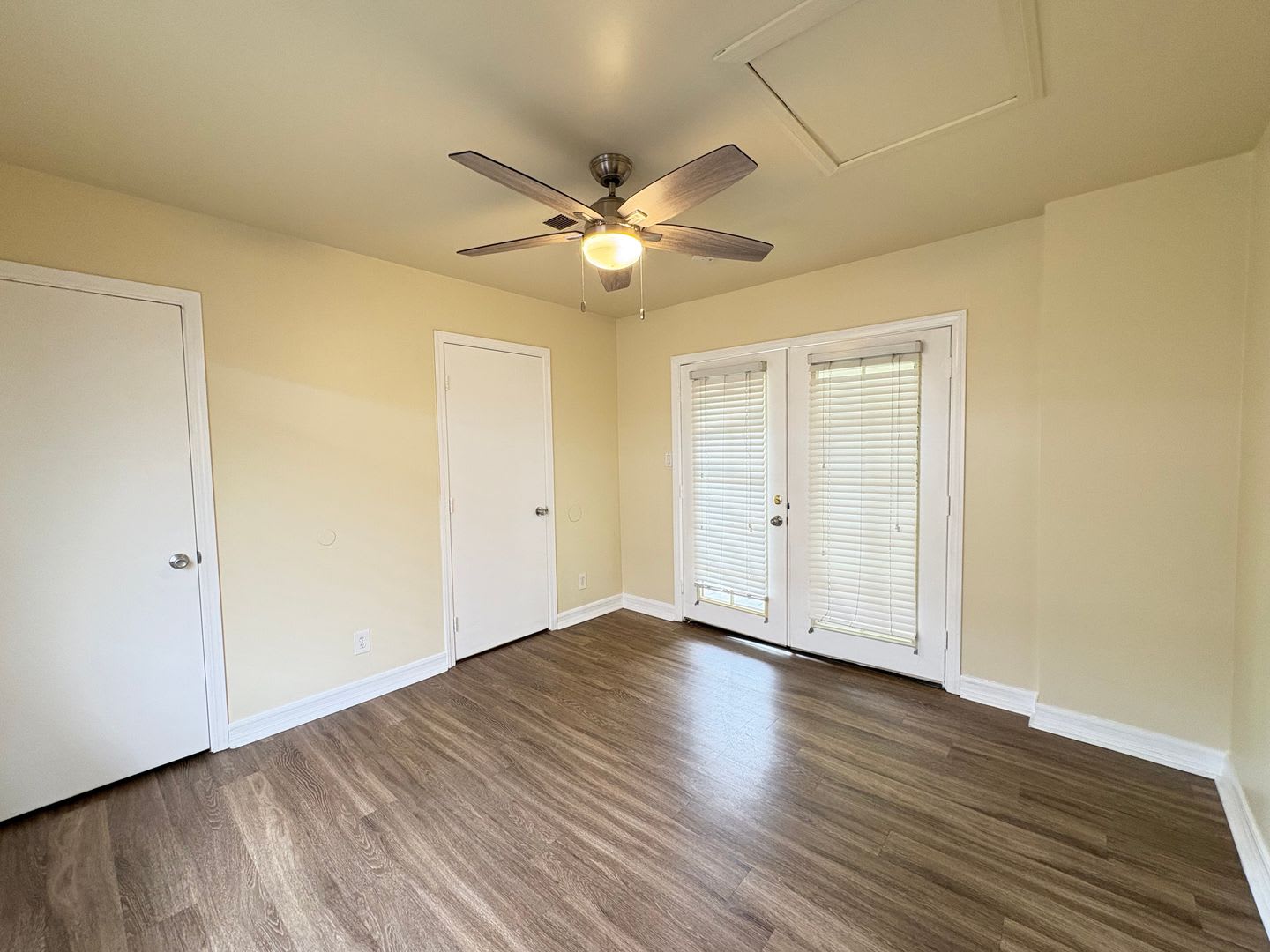 Spacious 5BR Home Just Steps from SDSU – Available August 2026 – photo 5