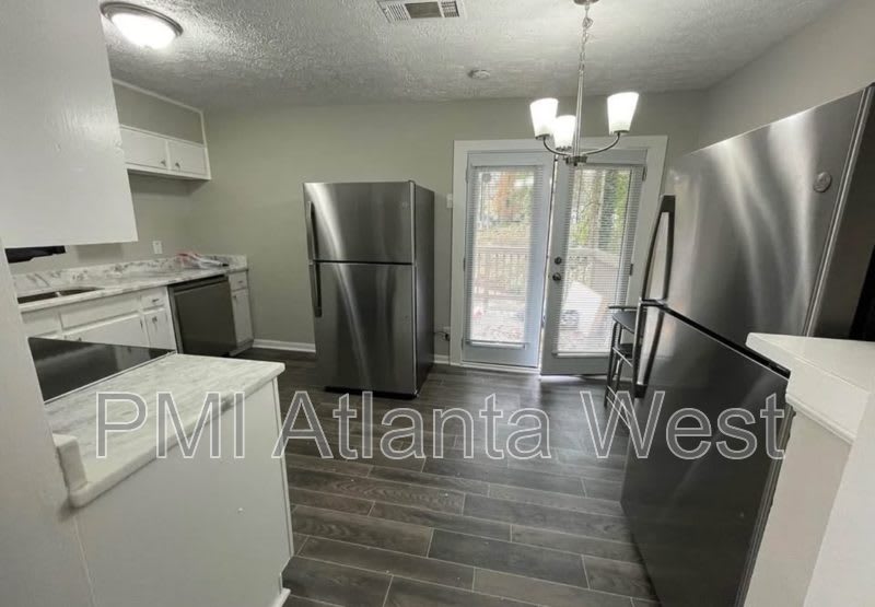8421 Stonewall Jackson Dr – photo 3