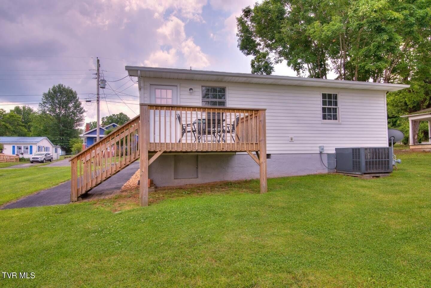 2418 Vines Street – photo 3