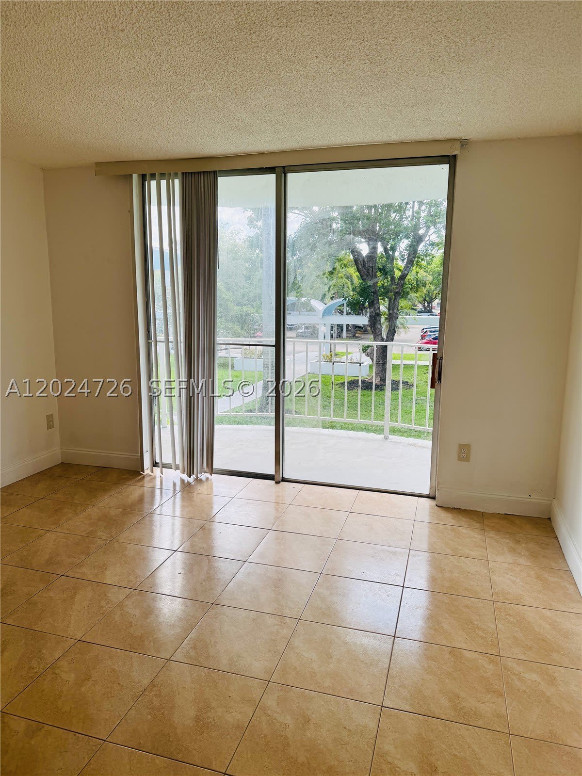 486 NW 165th St Rd – photo 2