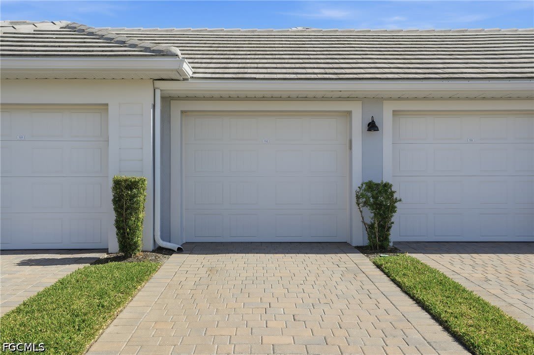 14204 Heritage Landing Boulevard – photo 5