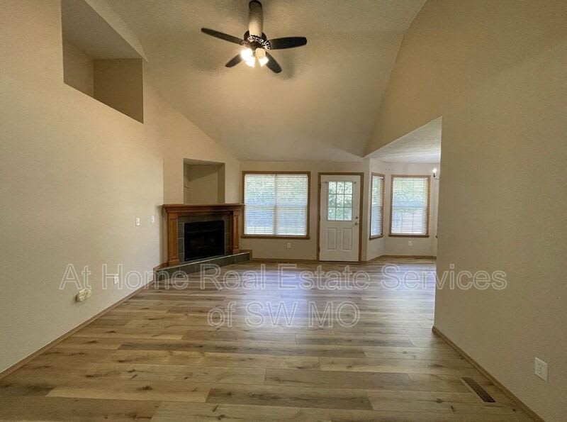 3903 S Walnut Hill Ave – photo 2