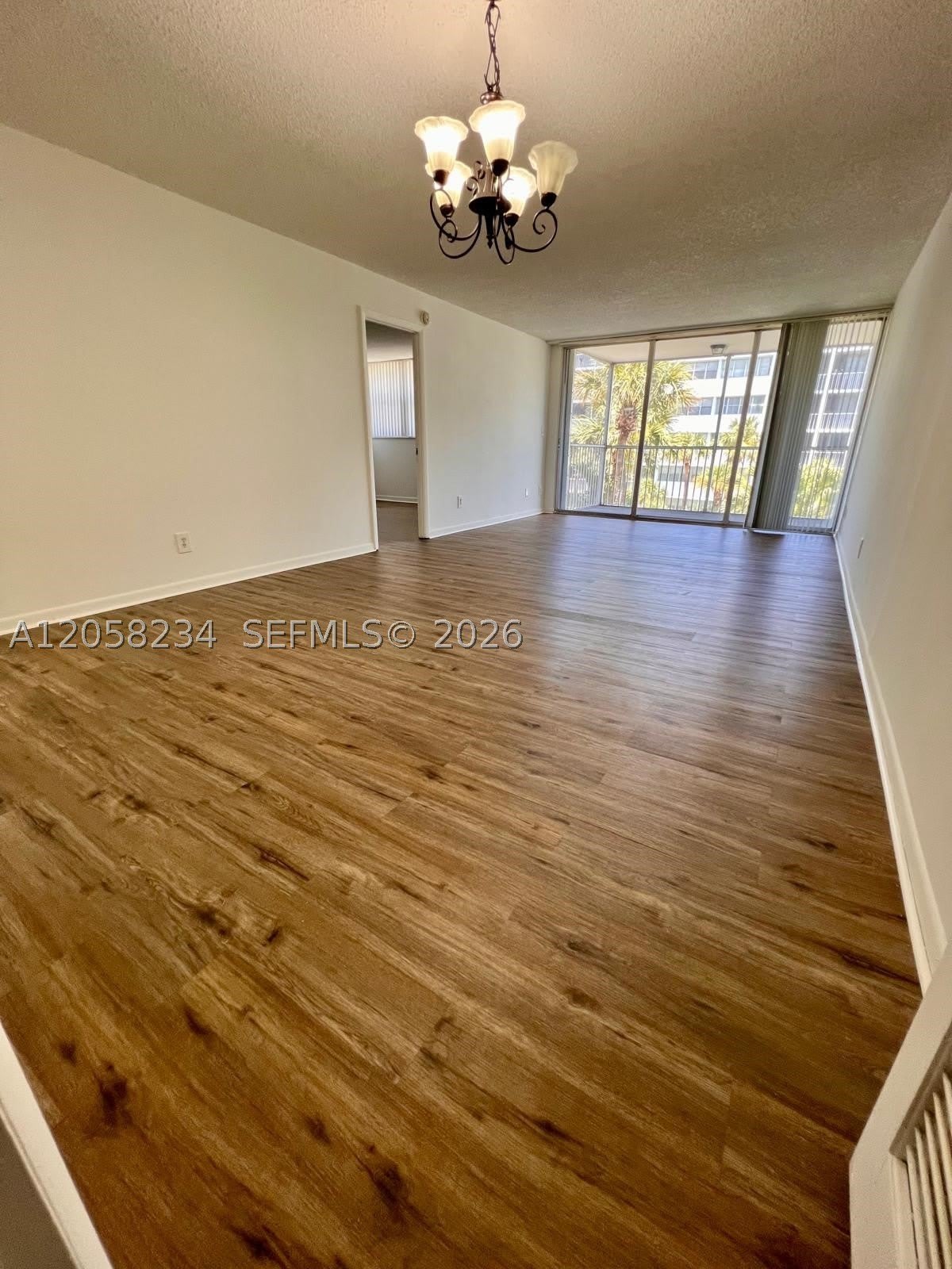 700 NW 214th St – photo 3