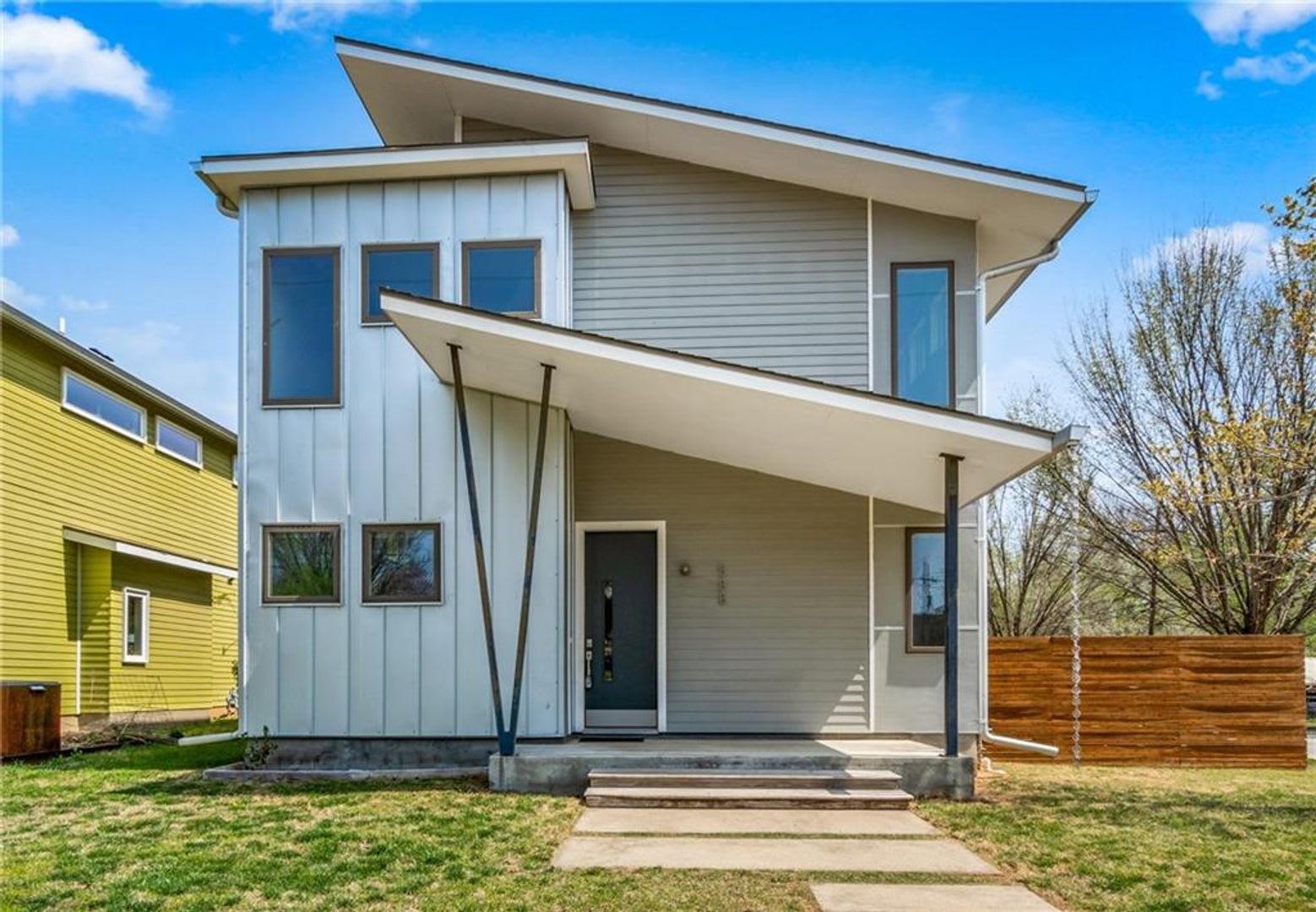 Modern Oasis in Fayetteville: 4 Bed, 2.5 Bath with Bright, Open Spaces – photo 1