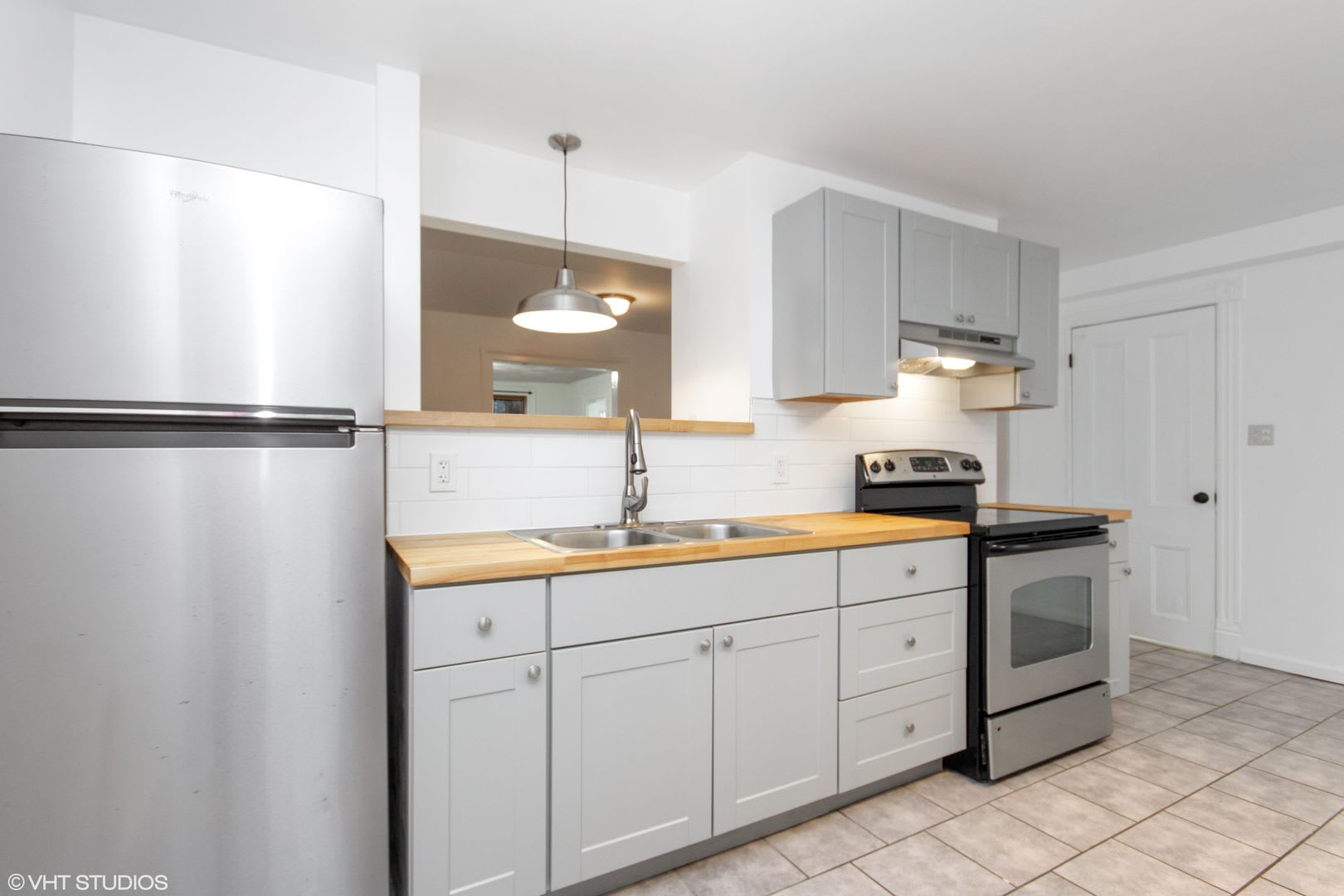 Stylishly Renovated 3 Bedroom 2 bathroom House – photo 5