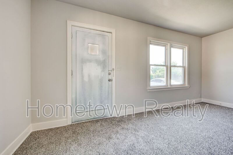 527 W Dill Street – photo 4