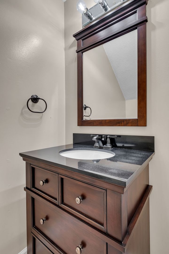 Condo in the Heart of Sango. Super Easy Access to I24 – photo 4