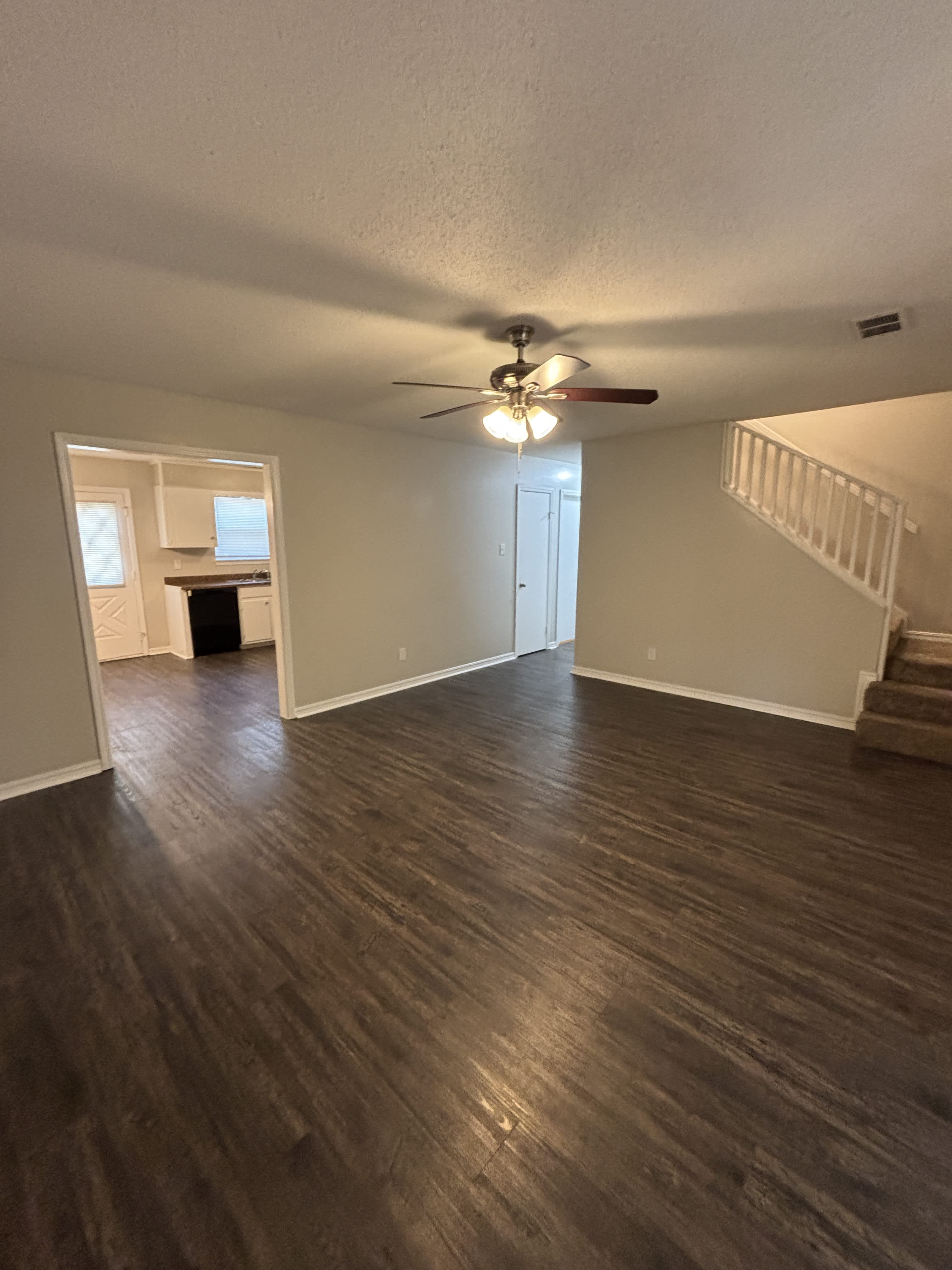 28 Woodbriar Dr – photo 3