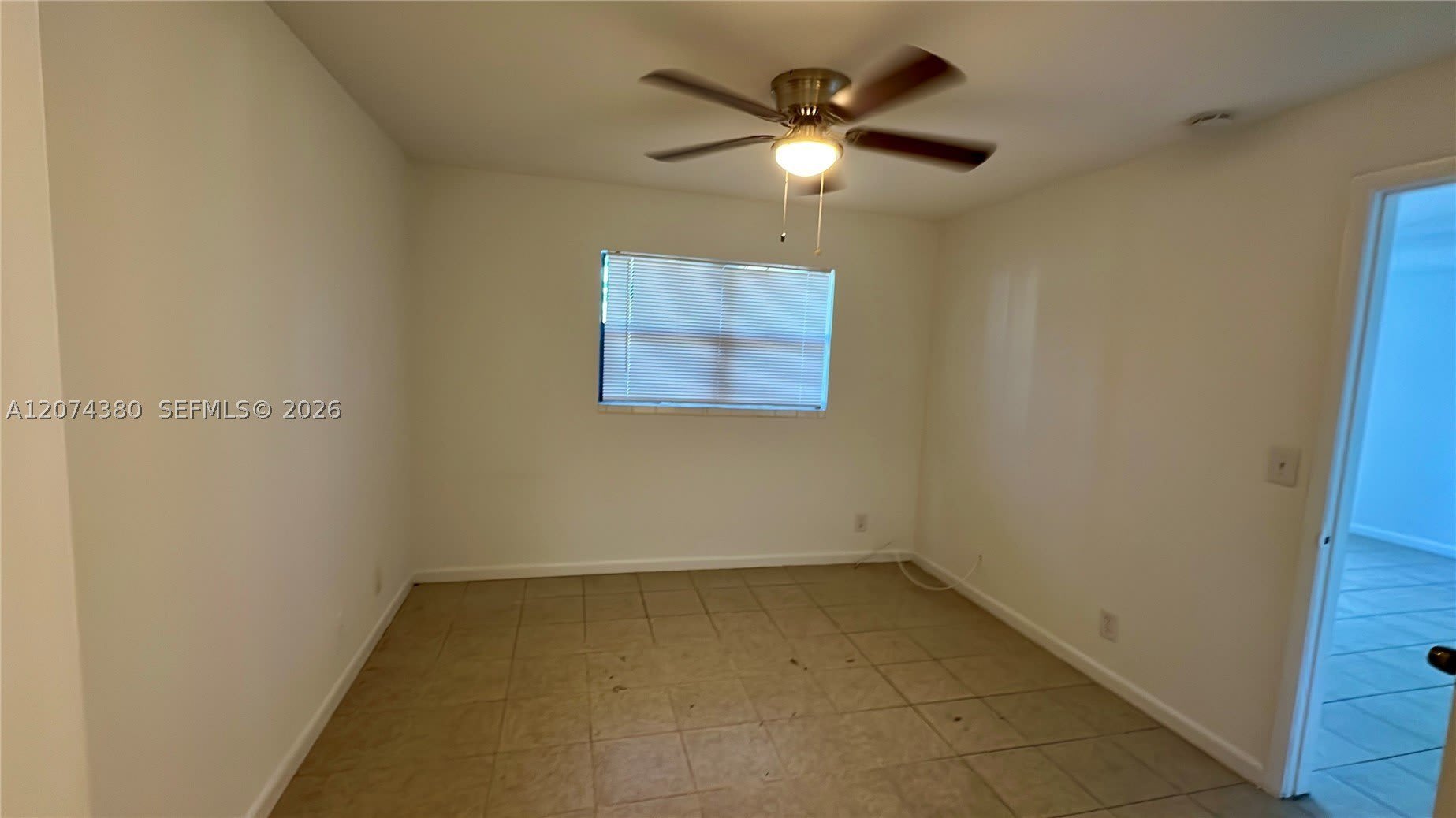4096 N Pine Island Rd – photo 5