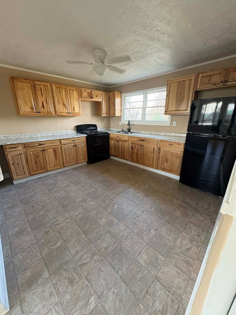 3Br Home With Basement – photo 3