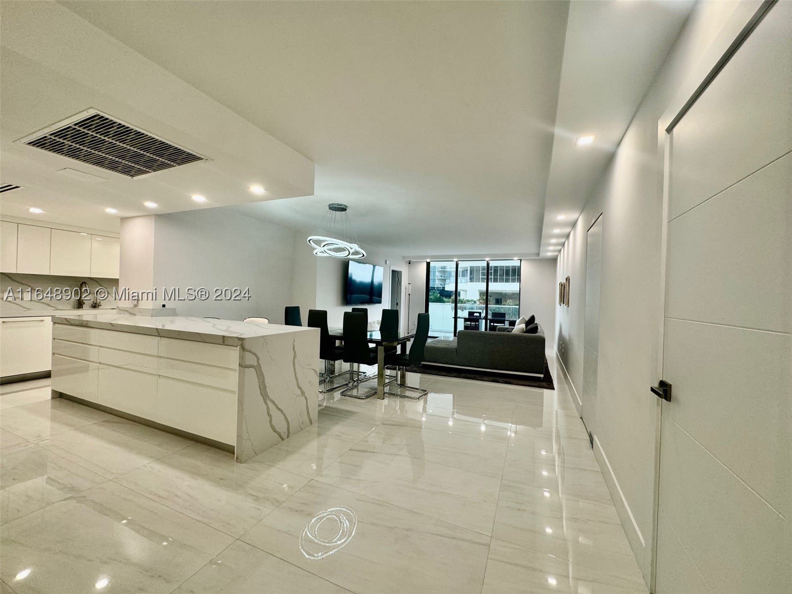 9801 Collins Ave – photo 3