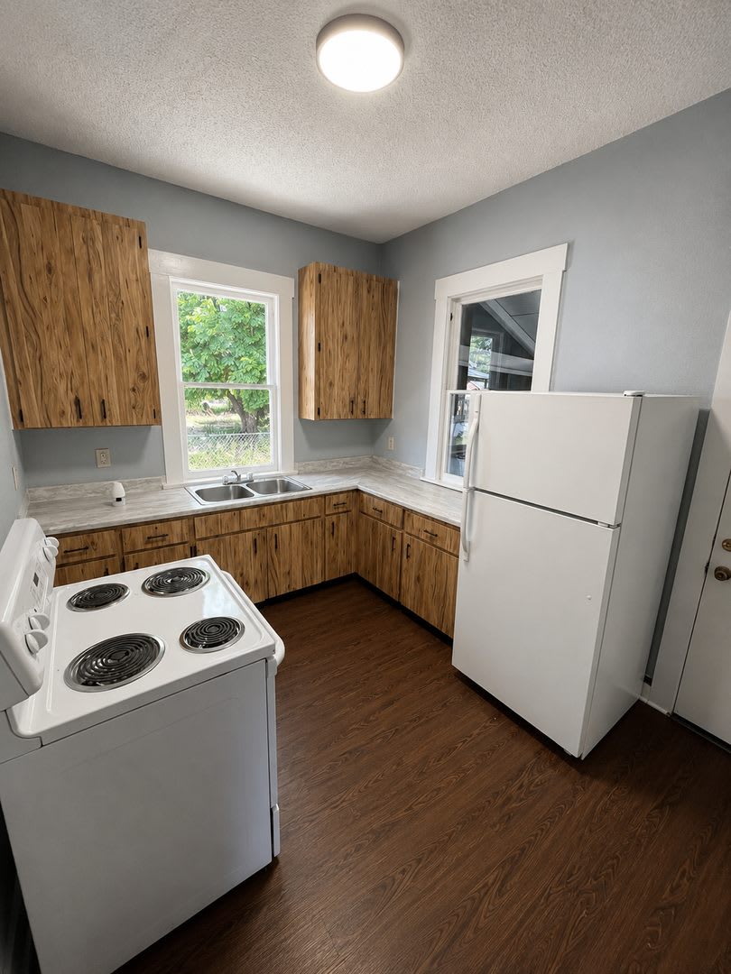 Spacious 3BR/1BA Lakeland Home with Large Covered Porch! – photo 4