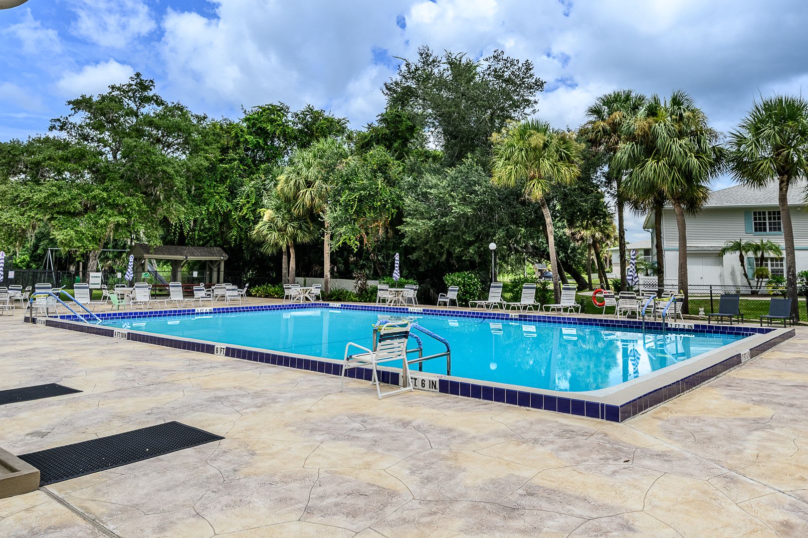 TURNKEY FURNISHED SEASONAL RENTAL IN PORT CHARLOTTE – photo 3
