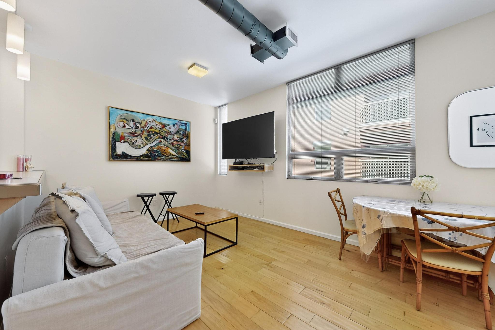 343 Platinum St SW – photo 3