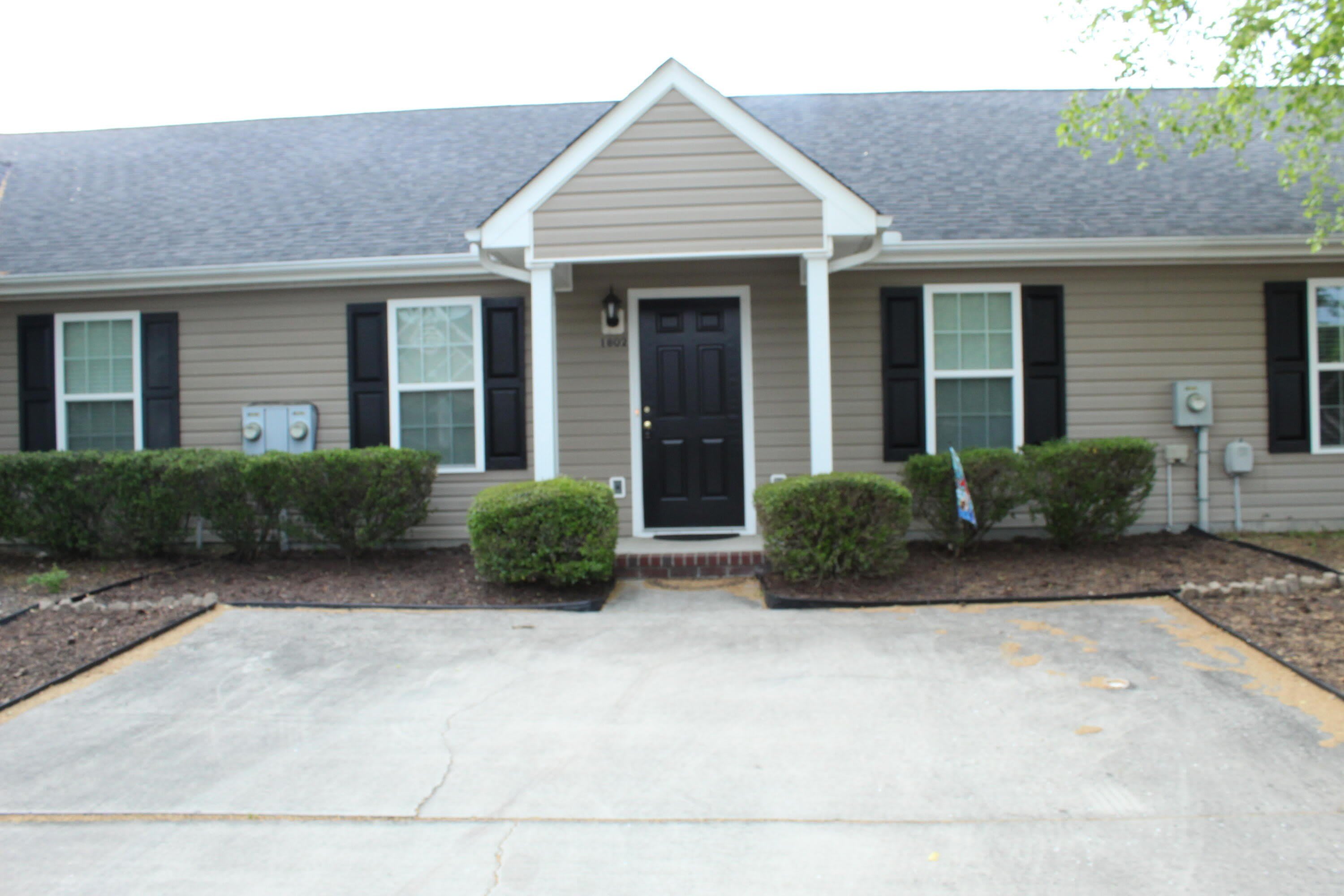 1802 Honeysuckle Way – photo 2