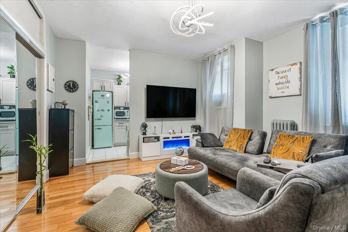 21-05 33rd Street – photo 2