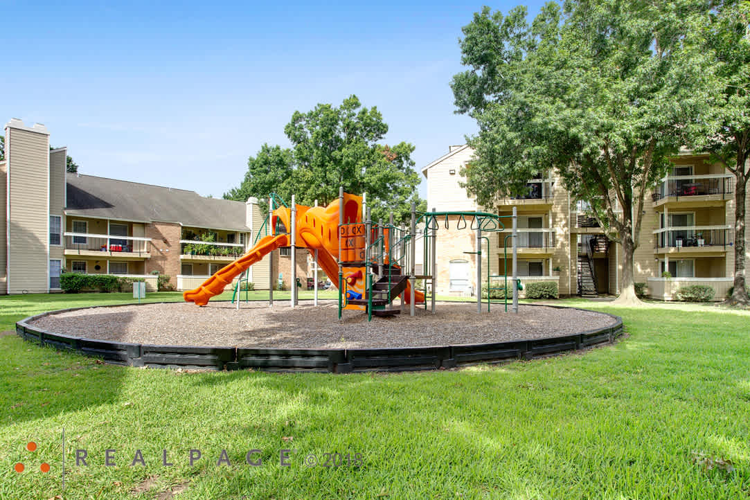 Idlewood Park Apartments – photo 3