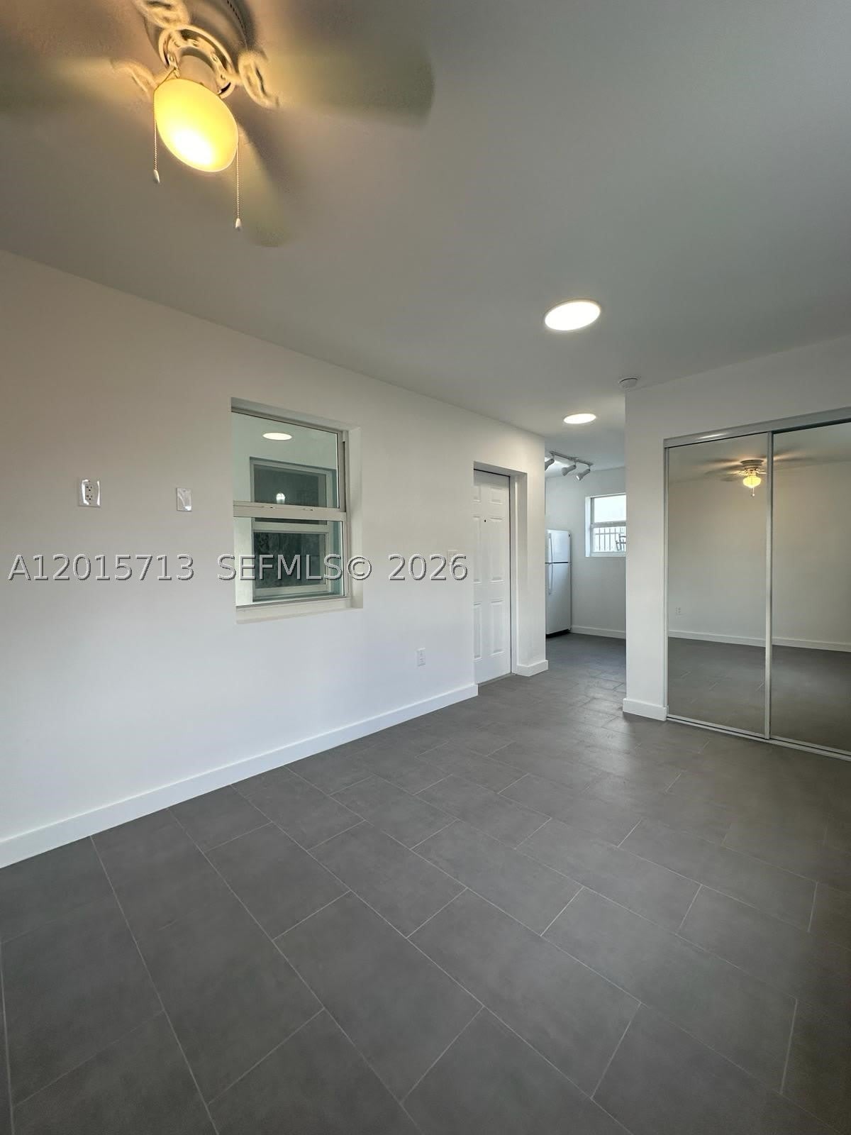1535 NW 1st Pl – photo 2