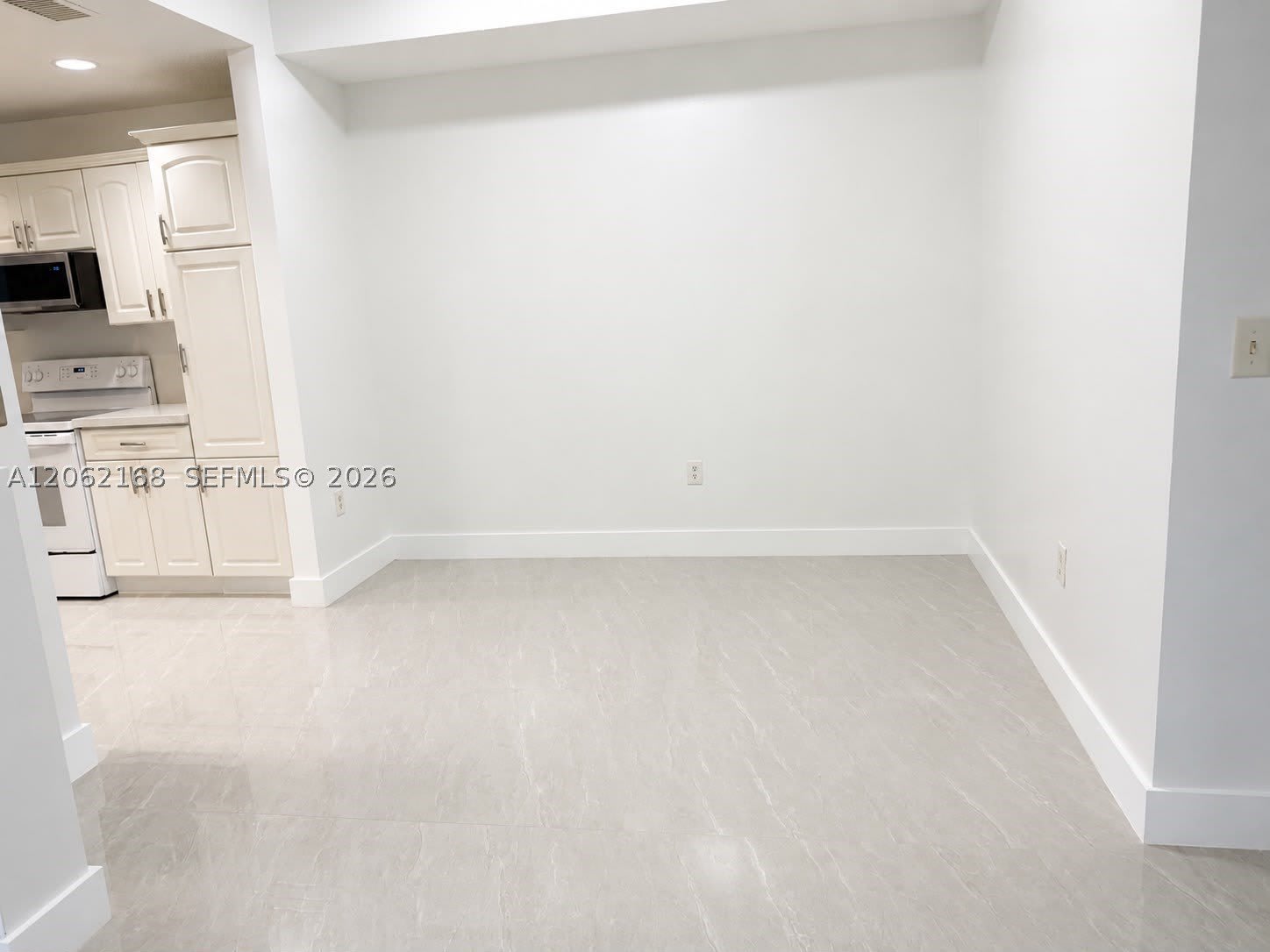 16341 Malibu Dr – photo 5