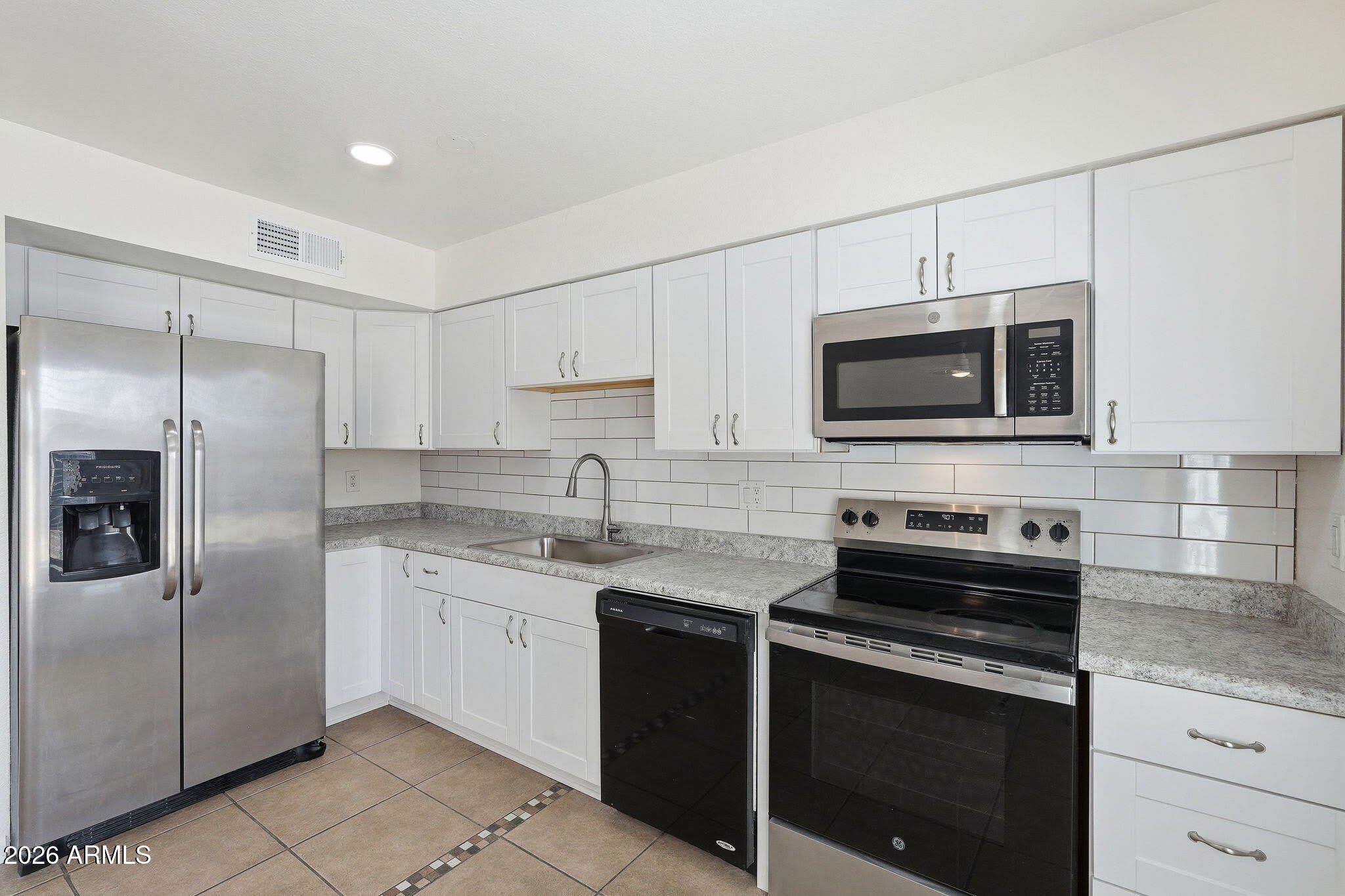 3427 E HELENA Drive – photo 4