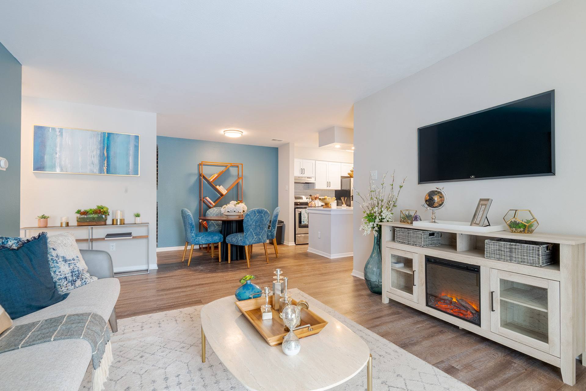 Saddle Ridge Apartments – photo 1