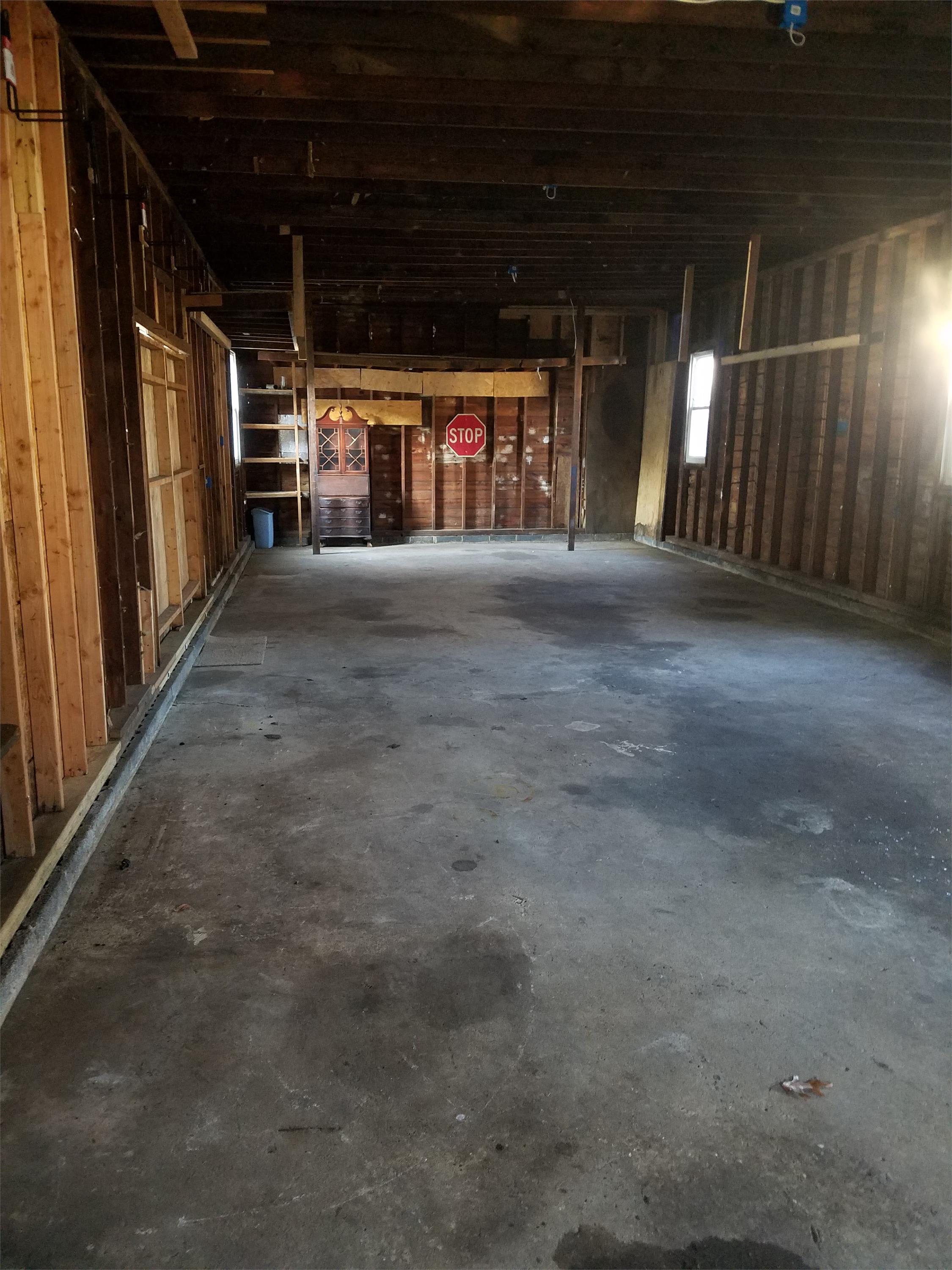 Garage- 711 Bridgeboro St. – photo 3
