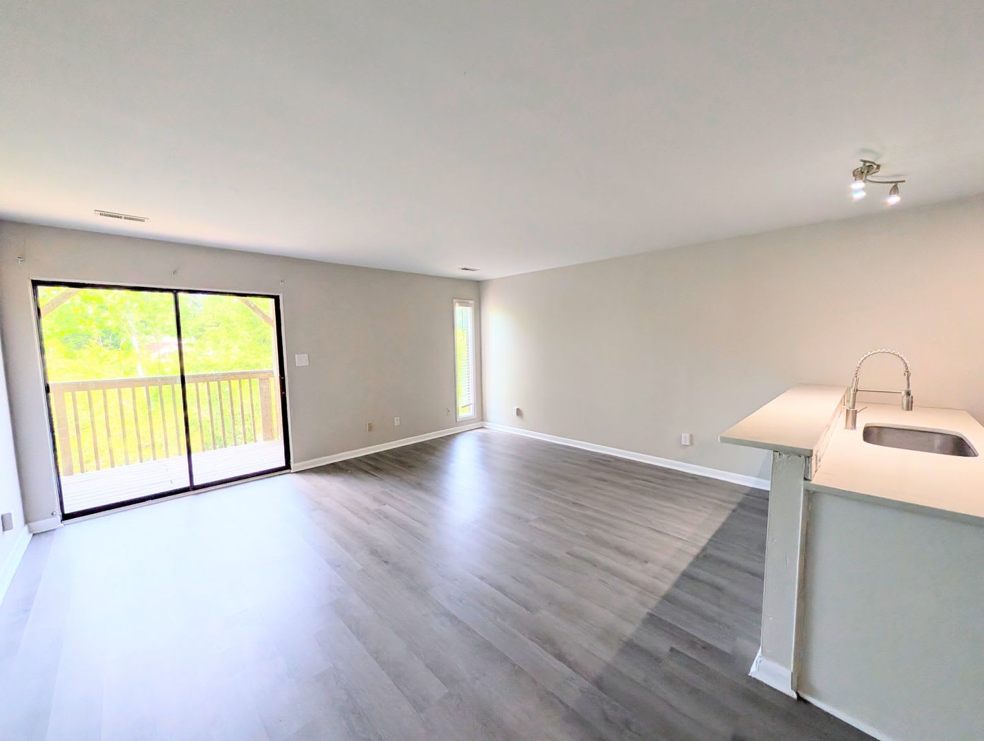 3065 Huntleigh Drive – photo 3