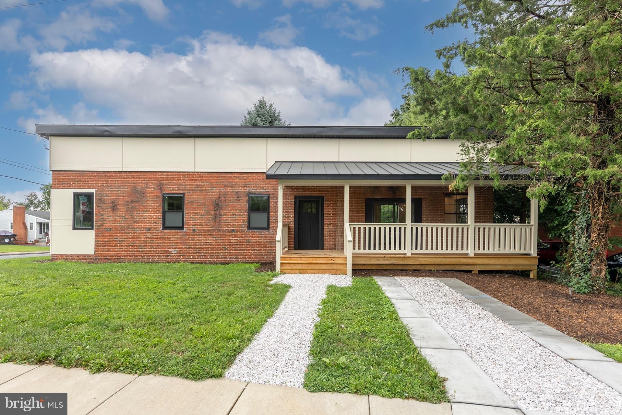 903 ORCHARD Avenue – photo 2