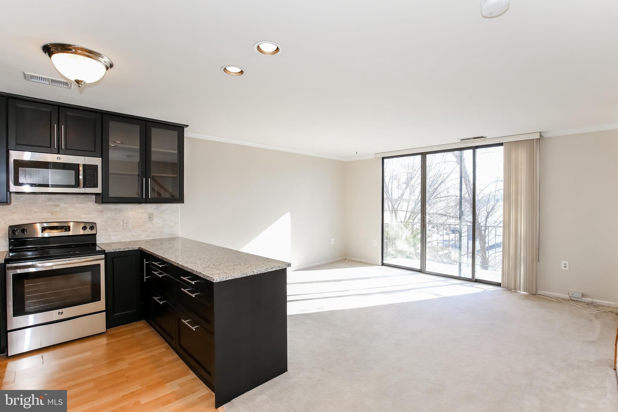 947 S SCOTT Street – photo 2