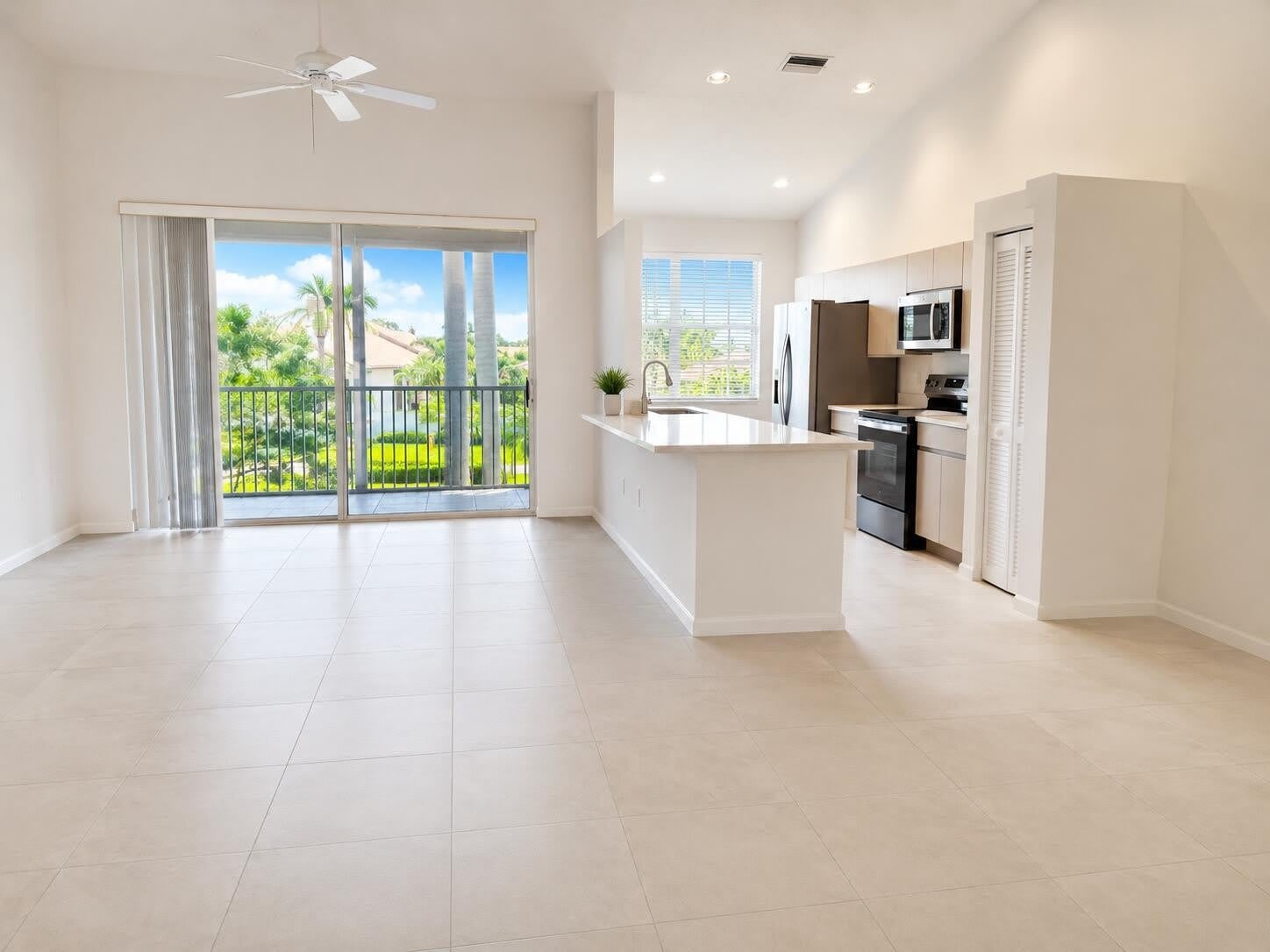 6560 Villa Sonrisa Drive – photo 3