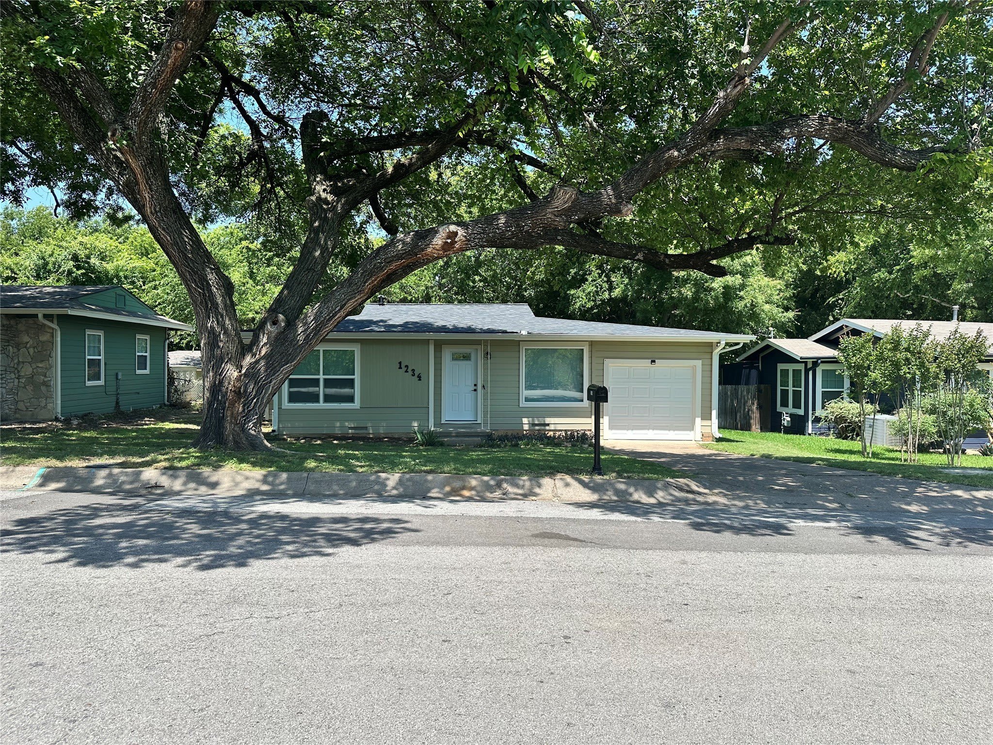 1234 S Brazos Street – photo 1
