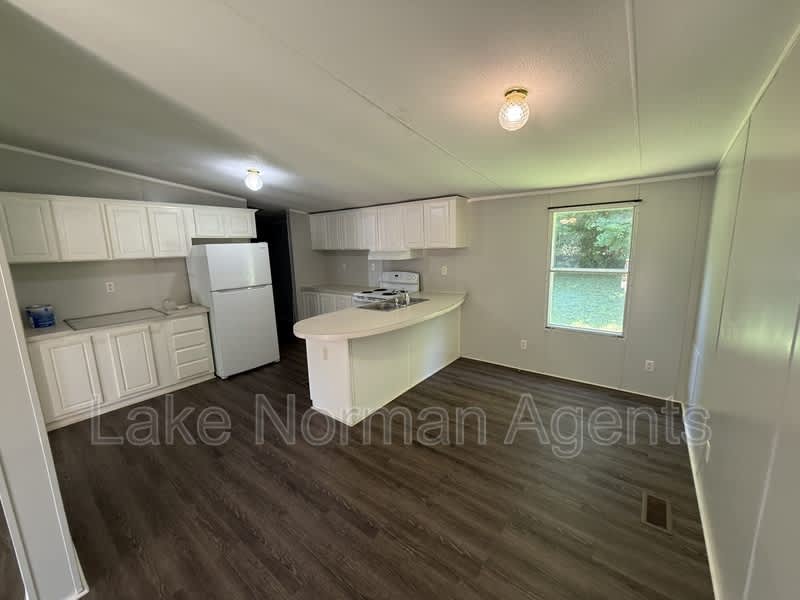 1121 McRee Heights Circle – photo 3