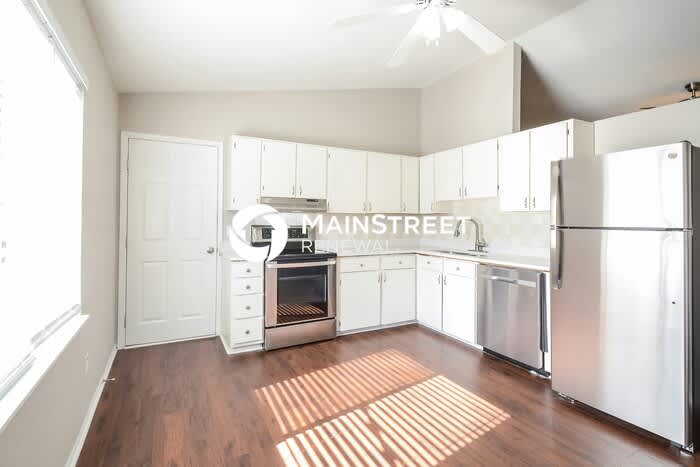 5985 Creekwood Road – photo 4