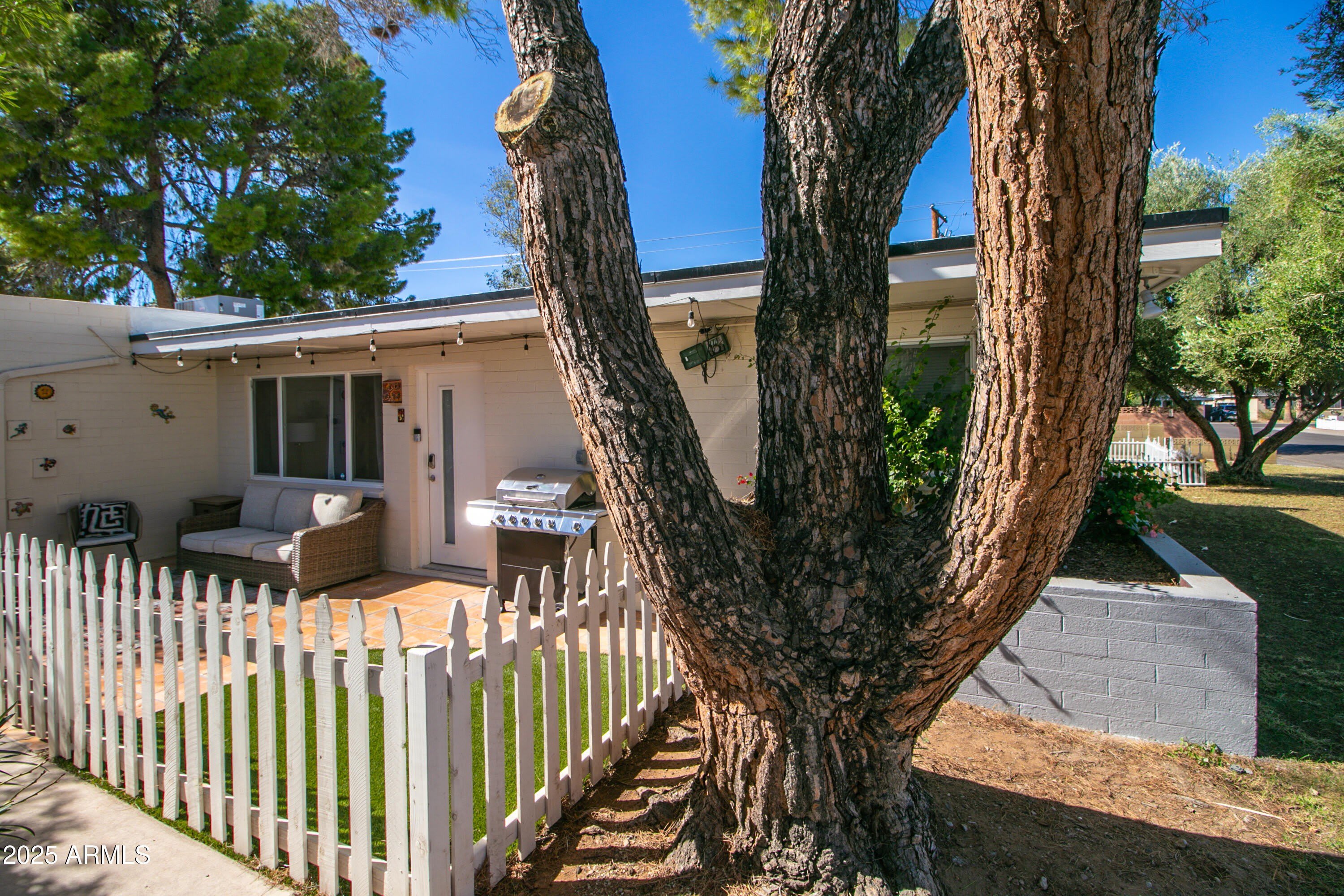 3511 E Montecito Avenue – photo 1