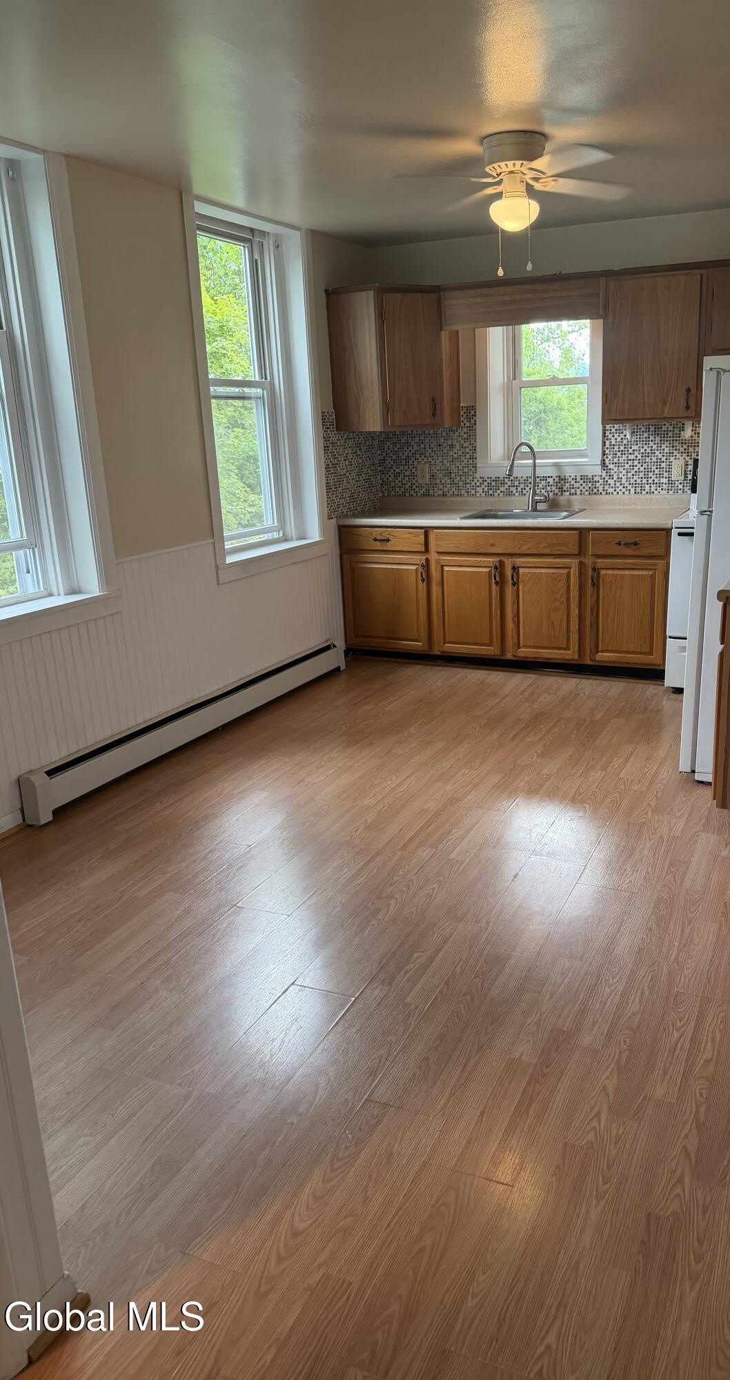 132 Broad – photo 2
