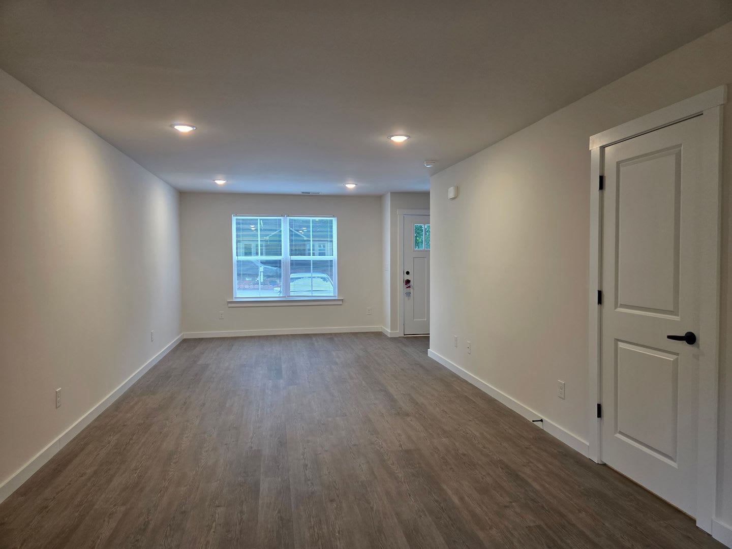 3 Bedroom Townhouse In Hickory – photo 2