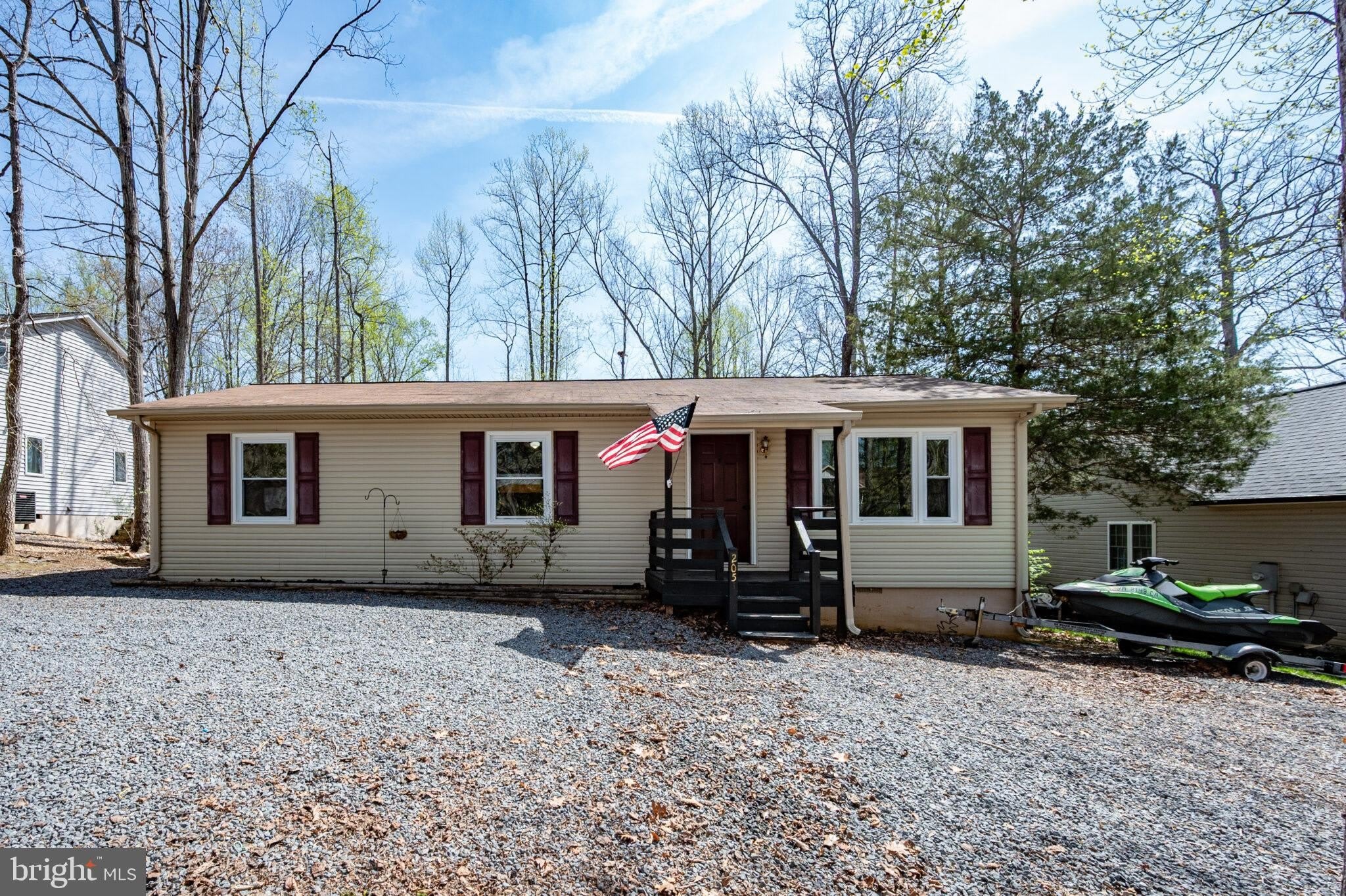 205 MONUMENT Road – photo 2