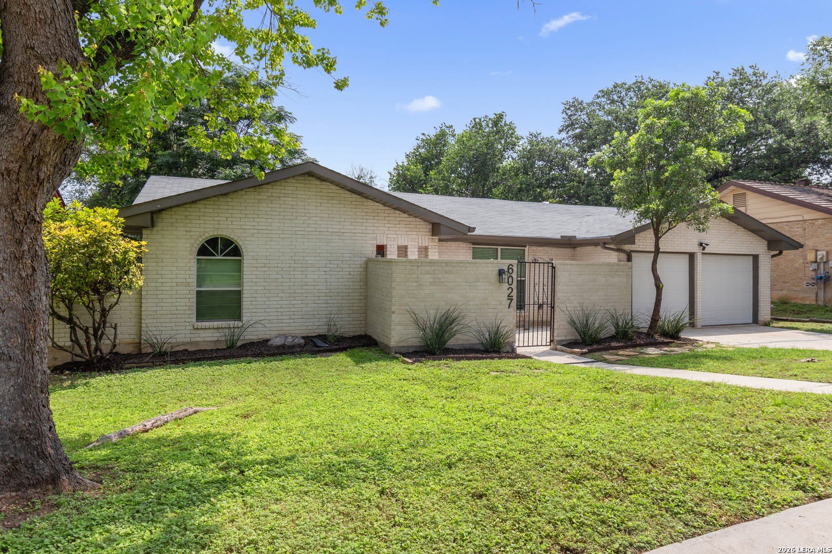 6027 FOREST SHADOW ST – photo 2