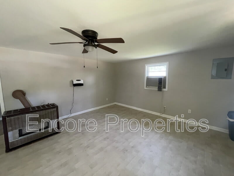 1102 Ferndale Lane – photo 2